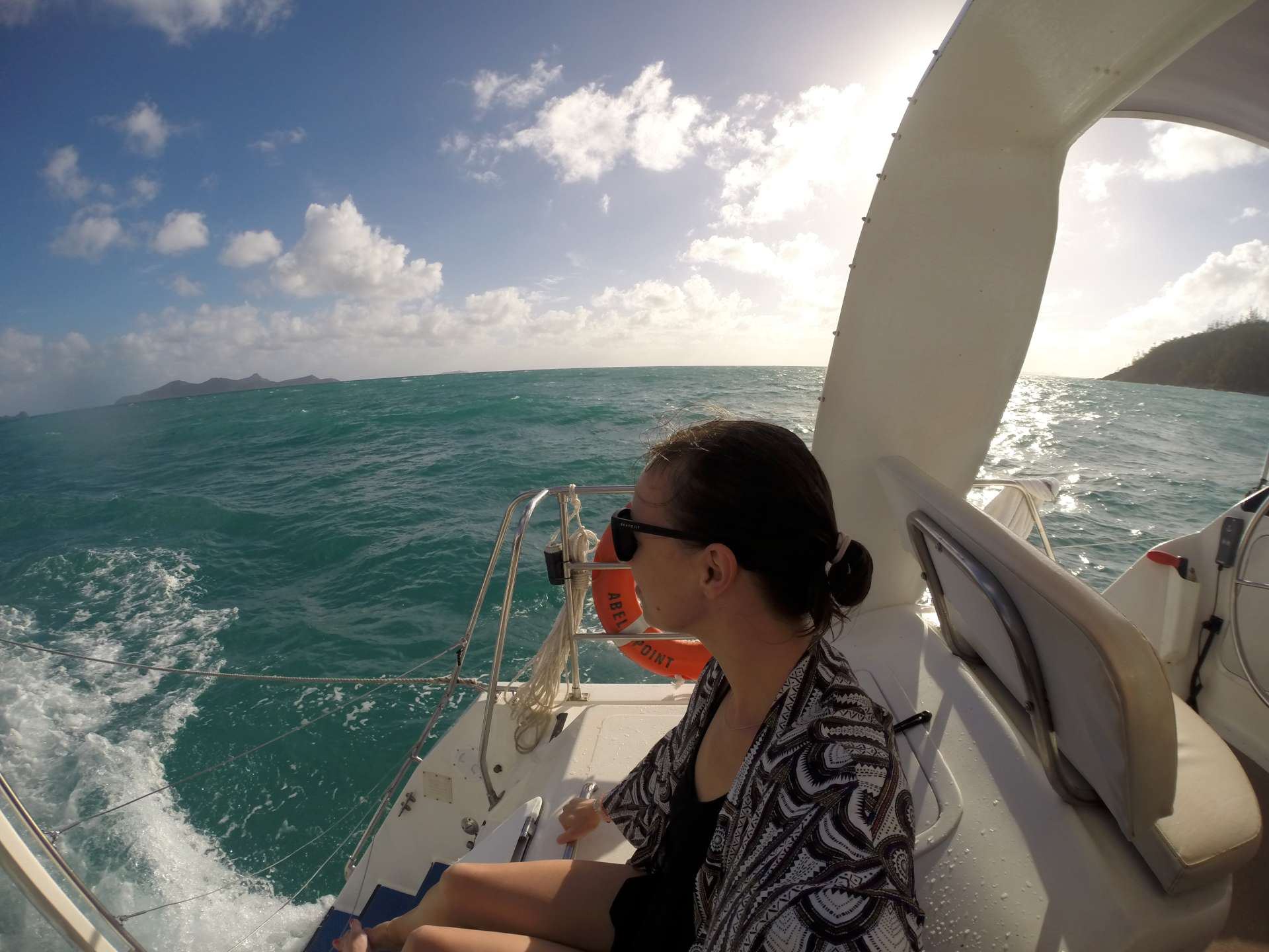 Sailing around Whitsundays