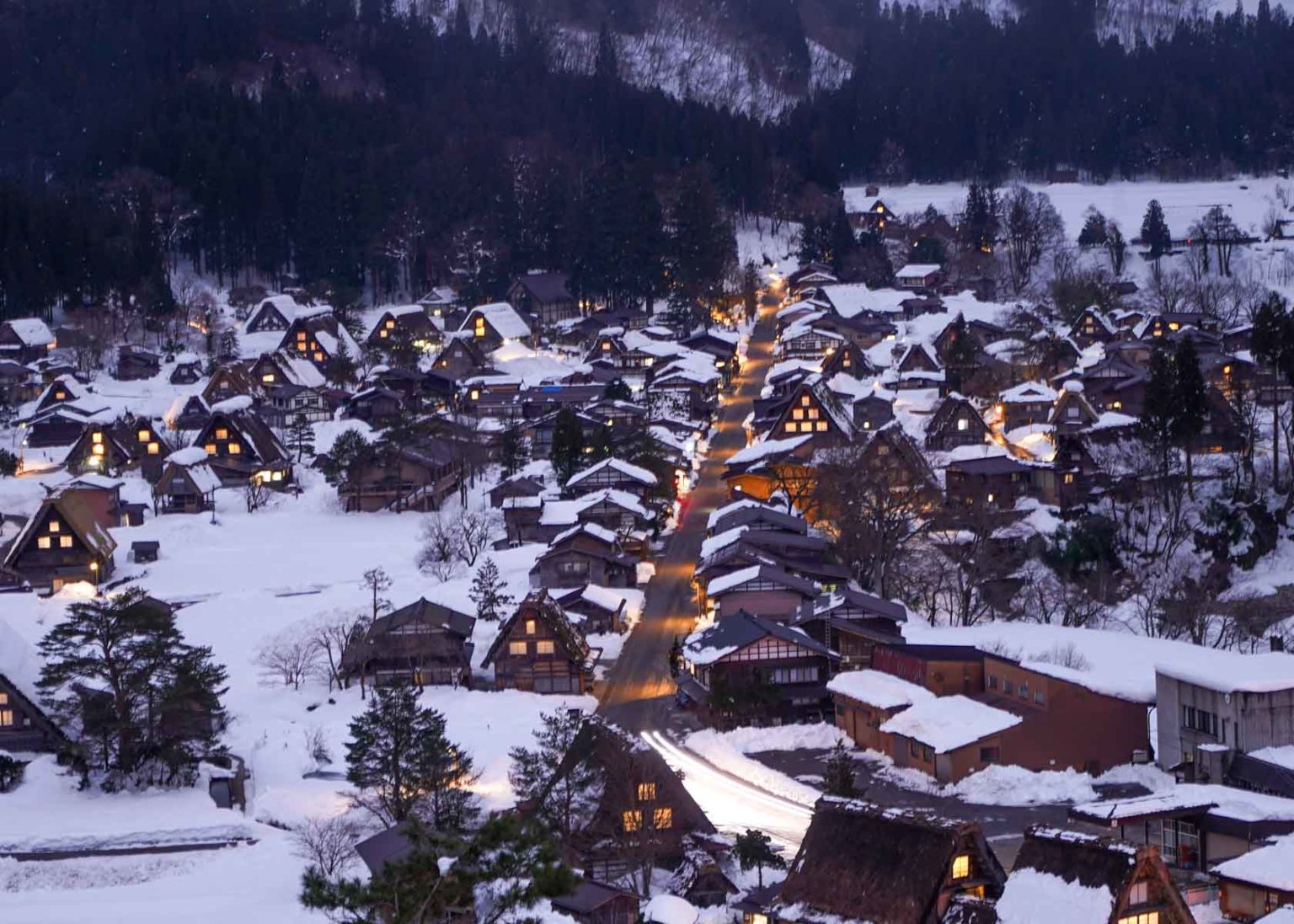 Small Japanese Towns with Traditional Architecture - Hana's Travel Journal