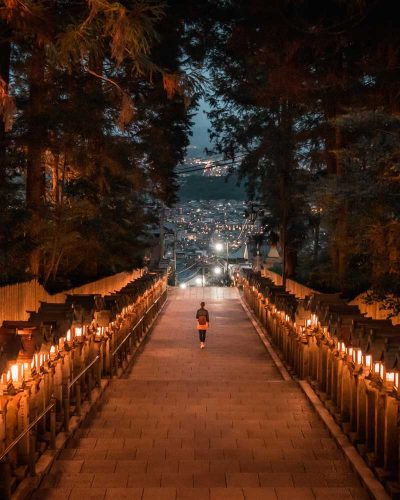 If you go to Mt. Ikoma, don't miss visiting Hozan-ji temple!