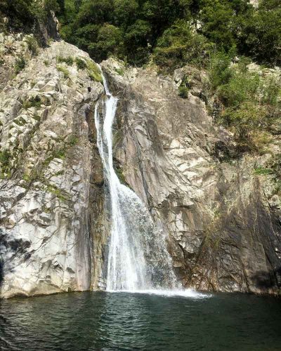 You can visit Nunobiki Waterfall when going down by foot from the herb gardens above the city of Kobe.